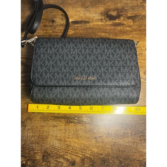 Michael Kors Medium Logo Convertible Crossbody Bag - Picture 9 of 10